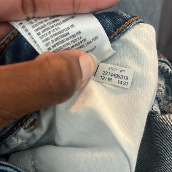 AE Women’s Next Level Stretch Super Hi-Rise Distressed Jegging - Blue - 6R - Picture 8 of 9